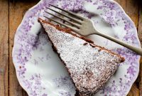 Torta Caprese: Decadent Flourless Italian Chocolate Torte
