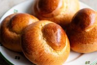 Sicilian Topknot Brioche