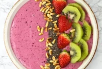 Delicious Berry Banana Smoothie Bowl