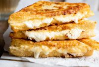 Crispy Golden Mozzarella Melts