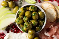 Effortless Marinated Olives: Ready in 5 Minutes