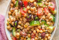 No-Tuna Chickpea Salad