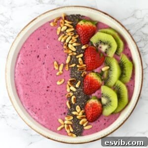 Berry Banana Smoothie Bowl recipe overview image.