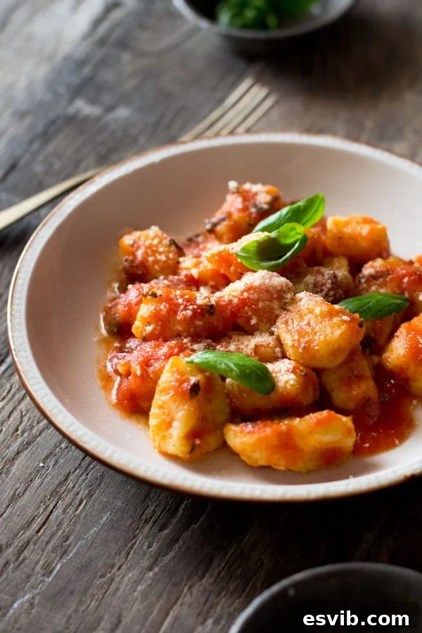 Gnocchi with fresh tomato sauce